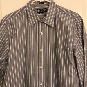 J Crew men’s button down shirt sized medium